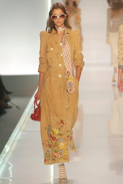 Look 17